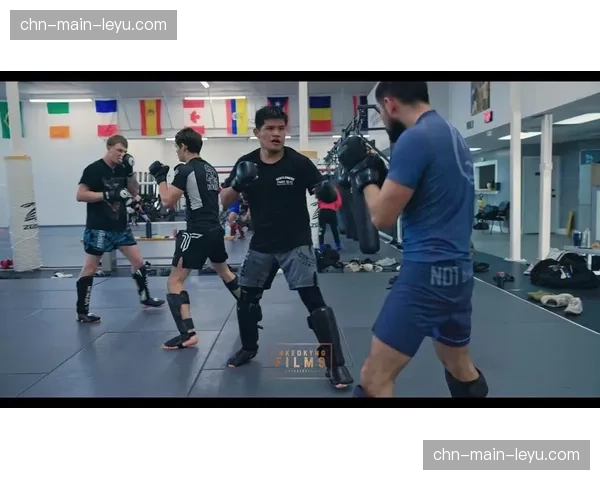 特写：凌晨四点的ATT拳馆——记录“伯乐”丹-兰伯特与他的冠军学员们